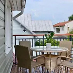 Alice Backyard - Apartments, & Exclusive Cave Saunas Gasthof 4*