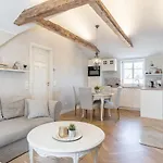 Affittacamere Alice Backyard - Apartments, & Exclusive Cave Saunas Pärnu