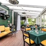 Alice Backyard - Apartments, & Exclusive Cave Saunas Guest house 4*