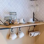 Alice Backyard - Apartments, & Exclusive Cave Saunas