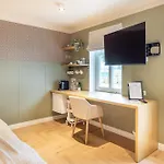 Alice Backyard - Apartments, & Exclusive Cave Saunas 4* Pärnu