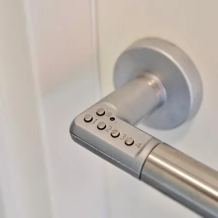 Alice Backyard - Apartments, & Exclusive Cave Saunas Pensión Pärnu