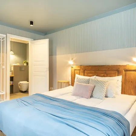 Alice Backyard - Apartments, & Exclusive Cave Saunas Pensión 4*