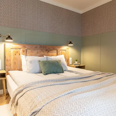 Alice Backyard - Apartments, & Exclusive Cave Saunas Parnu