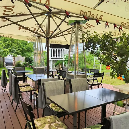 بيت ضيافة Alice Backyard - Apartments, & Exclusive Cave Saunas 4*