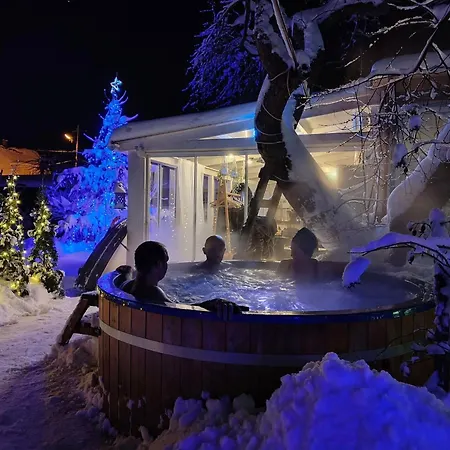 Alice Backyard - Apartments, & Exclusive Cave Saunas Gasthof