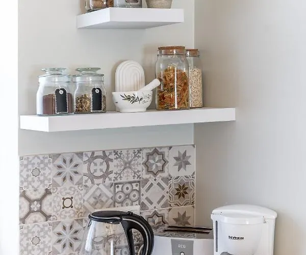 Alice Backyard - Apartments, & Exclusive Cave Saunas Gasthof