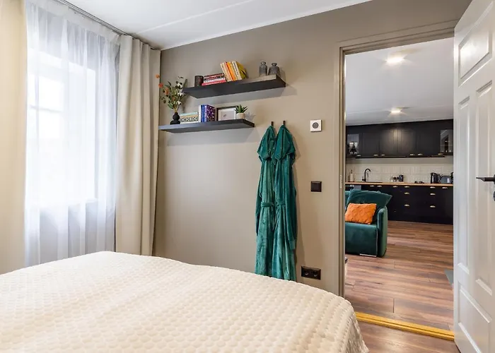 Alice Backyard - Apartments, & Exclusive Cave Saunas بارنو