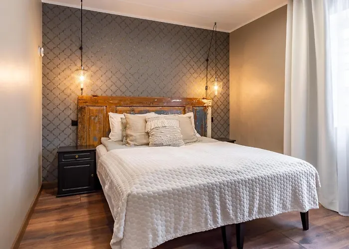 بيت ضيافة Alice Backyard - Apartments, & Exclusive Cave Saunas بارنو