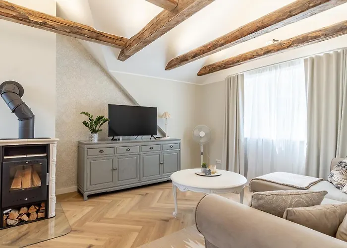 Alice Backyard - Apartments, & Exclusive Cave Saunas