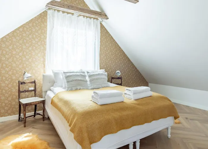 Alice Backyard - Apartments, & Exclusive Cave Saunas بارنو