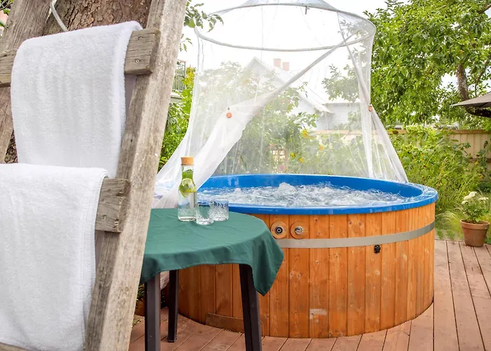 Gasthof Alice Backyard - Apartments, & Exclusive Cave Saunas Pärnu