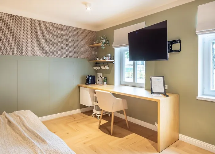 Alice Backyard - Apartments, & Exclusive Cave Saunas 4* Pärnu