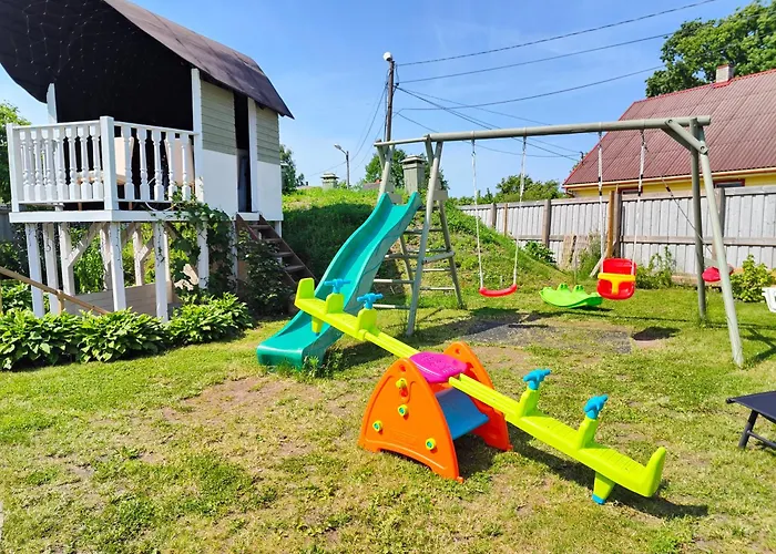 Alice Backyard - Apartments, & Exclusive Cave Saunas Parnu