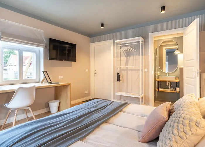 Alice Backyard - Apartments, & Exclusive Cave Saunas